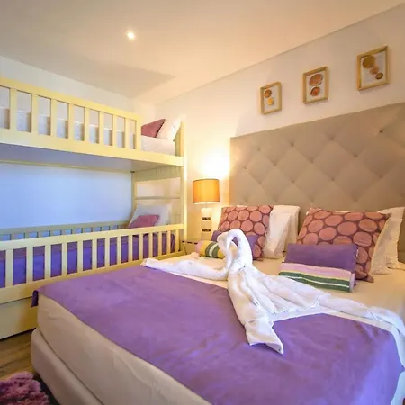 Luxurious Beachfront De La With Private Acces