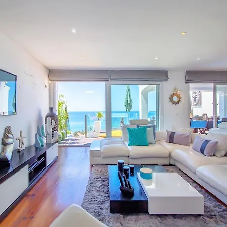 Luxurious Beachfront De La With Private Acces 빌라 알부페이라