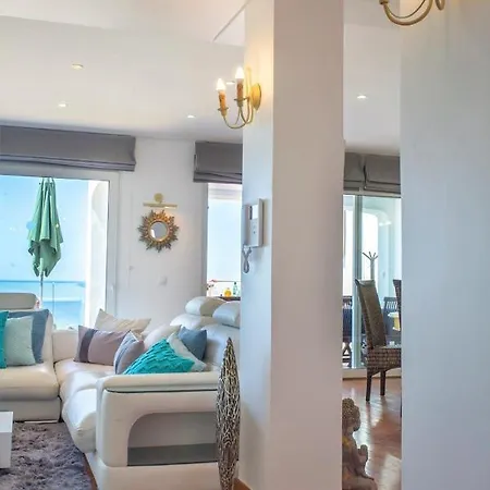 Luxurious Beachfront De La With Private Acces *