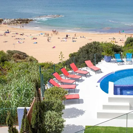 Luxurious Beachfront De La With Private Acces 빌라 *