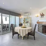 Exclusive Beachfront In - Private Access - Heatable Pool & Jacuzzi - Sleeps 10 *