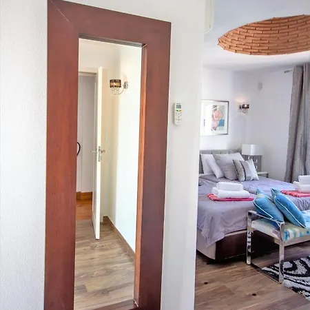 Villa Luxurious Beachfront De La With Private Acces