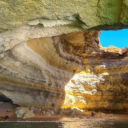 Luxurious Beachfront De La With Private Acces Albufeira