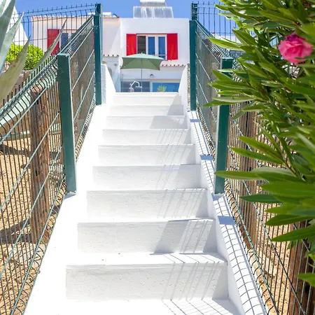 Luxurious Beachfront De La With Private Acces Villa