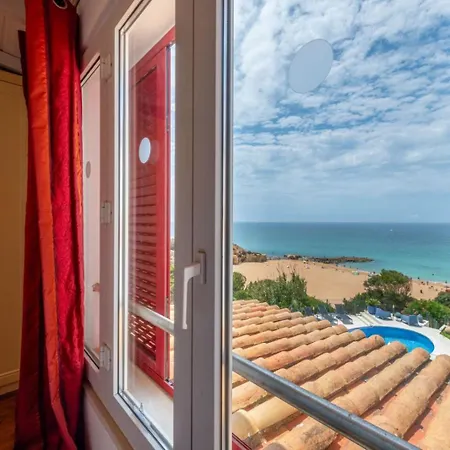 Villa Luxurious Beachfront De La With Private Acces *