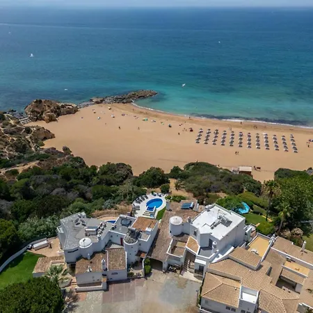 Villa Luxurious Beachfront De La With Private Acces