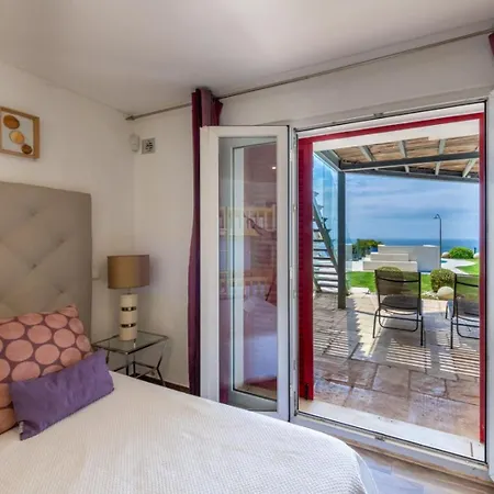 فيلة Beachfront - Private Access - Walk Everywhere Without Car - Pool & Jacuzzi *