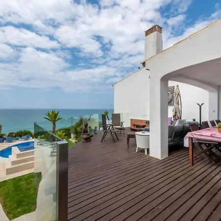 Luxurious Beachfront De La With Private Acces