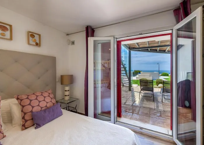 别墅 Oceanfront Luxury Villa With Private Beach Access Pool & Jacuzzi Walk To Town Sleeps 10 *