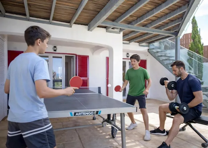 Oceanfront Luxury Villa With Private Beach Access Pool & Jacuzzi Walk To Town Sleeps 10 * 阿尔布费拉