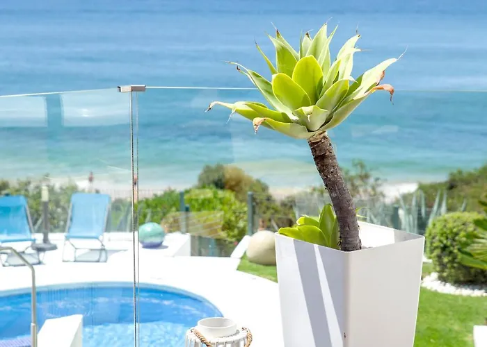 Oceanfront Luxury Villa With Private Beach Access Pool & Jacuzzi Walk To Town Sleeps 10 * 阿尔布费拉