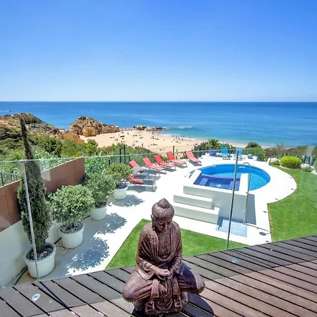 Luxurious Beachfront De La With Private Acces 别墅 *