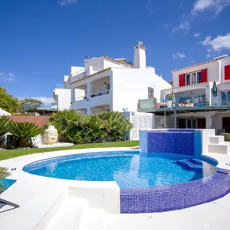 Luxurious Beachfront De La With Private Acces 别墅