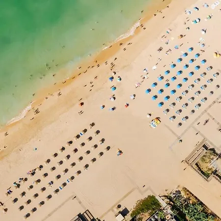 Luxurious Beachfront De La With Private Acces 阿尔布费拉